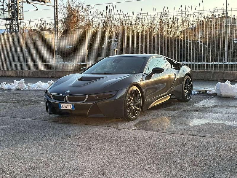 Usata BMW i8 231 CV (169 kW) 2016 Nero Coupé