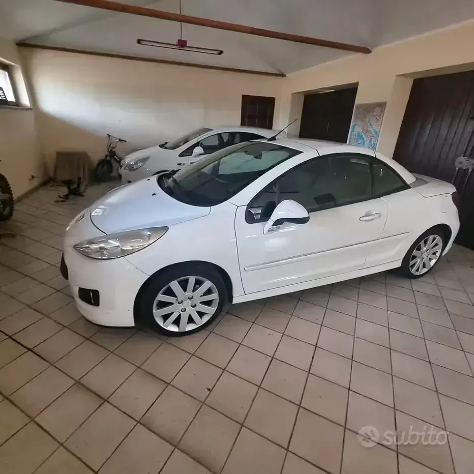 Usata Peugeot 207 CC Active 112 CV (82 kW) 2013 Bianco Cabrio