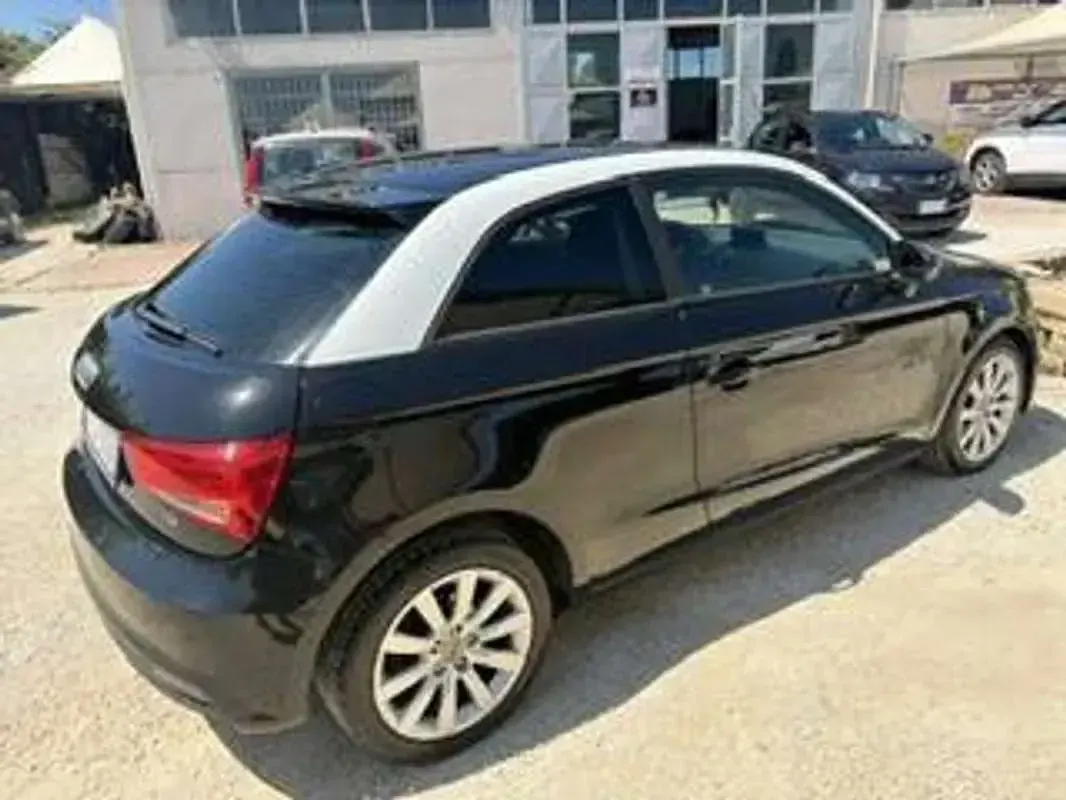 Usata Audi A1 Sportback Admired 90 CV (66 kW) 2016 Nero Utilitaria