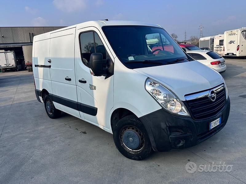 Usata Opel Movano 125 CV (91 kW) 2015 Bianco Monovolume