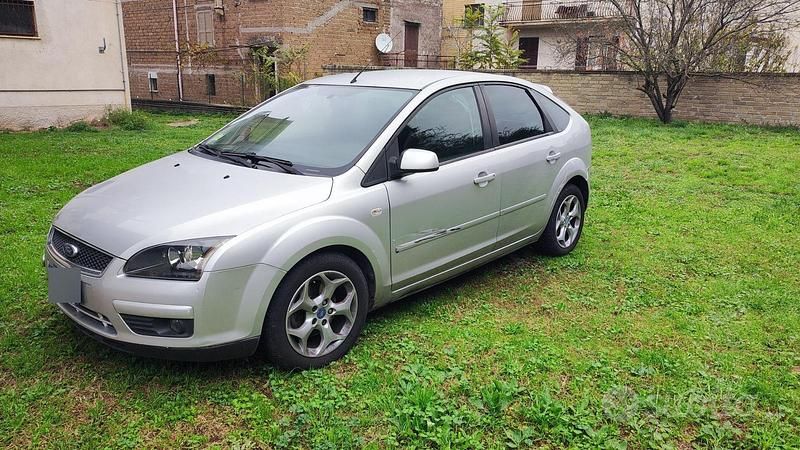 Usata Ford Focus 90 CV (66 kW) 2009 Berlina