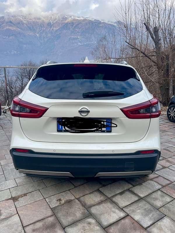 Usata Nissan Qashqai N-Connecta 150 CV (110 kW) 2019 Bianco SUV