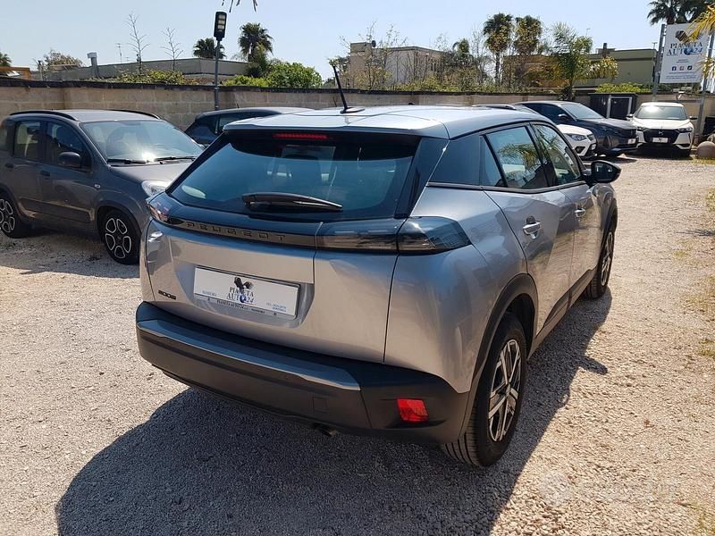 Usata Peugeot 2008 Style 101 CV (74 kW) 2025 Grigio SUV