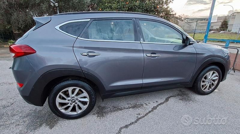 Usata Hyundai Tucson 2016 Grigio SUV