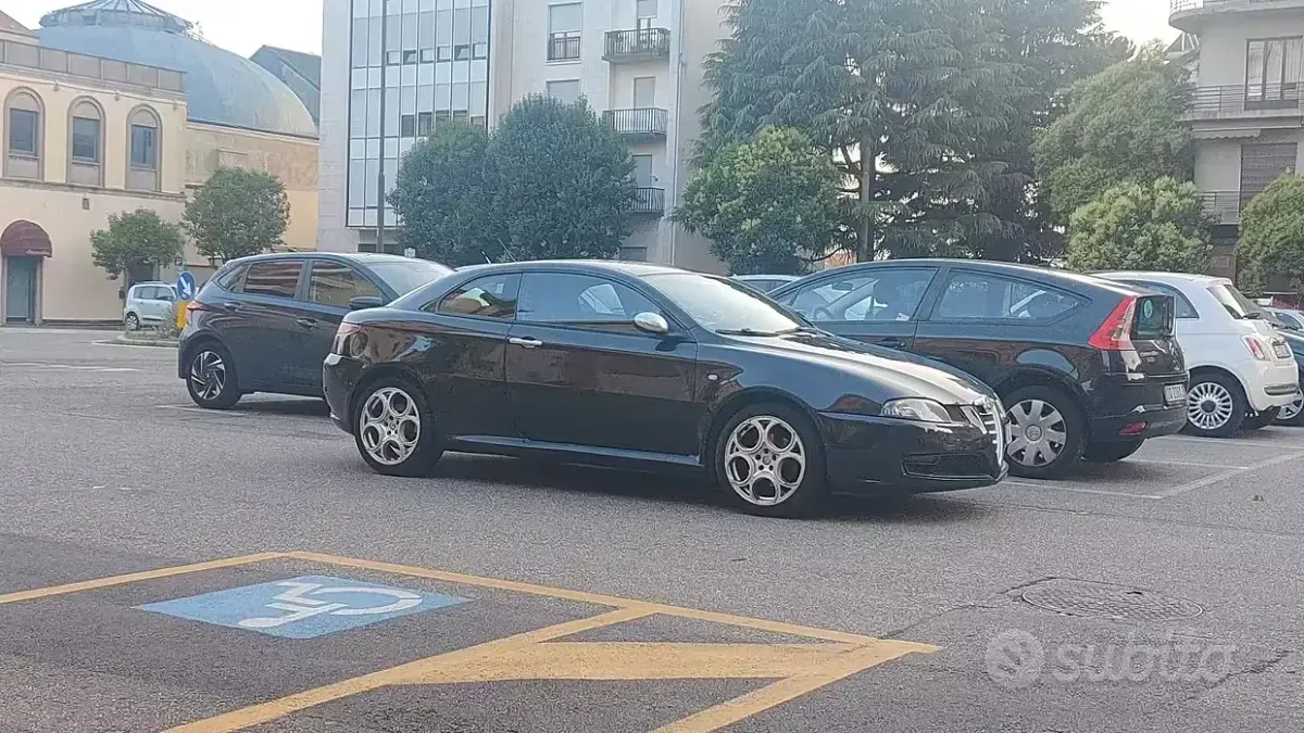 Usata Alfa Romeo GT 150 CV (110 kW) 2006 Nero Coupé