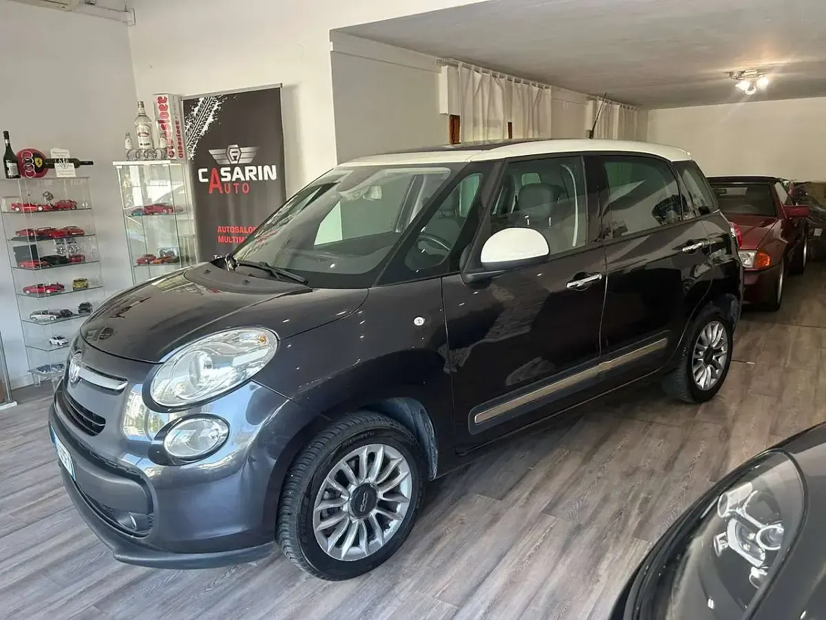 Usata Fiat 500L Lounge 102 CV (75 kW) 2014 Grigio Monovolume