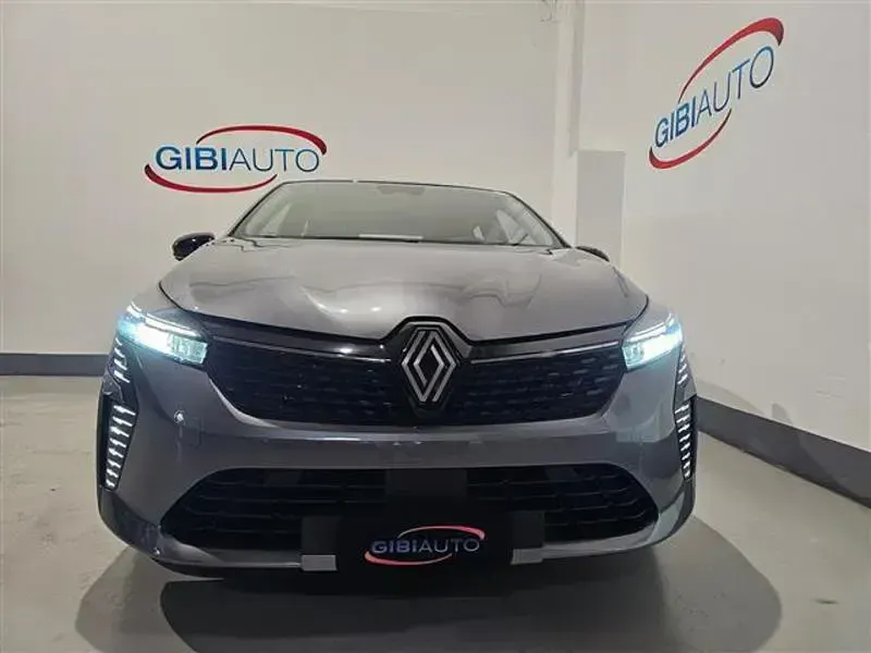 Usata Renault Clio Evolution 91 CV (66 kW) 2024 Grigio scuro Utilitaria