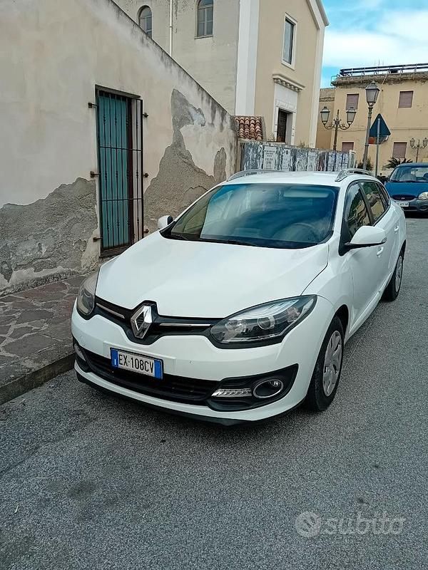Usata Renault Mégane III 110 CV (80 kW) 2014 Bianco Station wagon