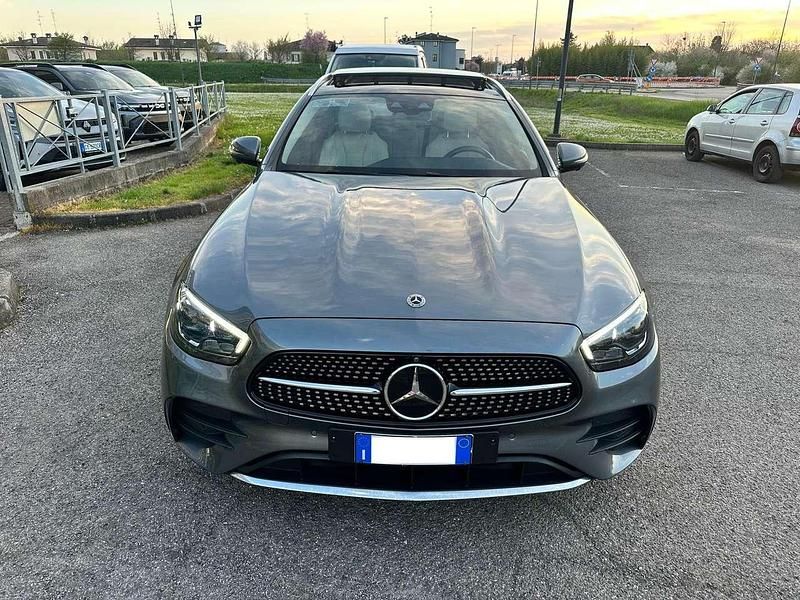 Usata Mercedes E300 Exclusive 194 CV (142 kW) 2021 Other Station wagon