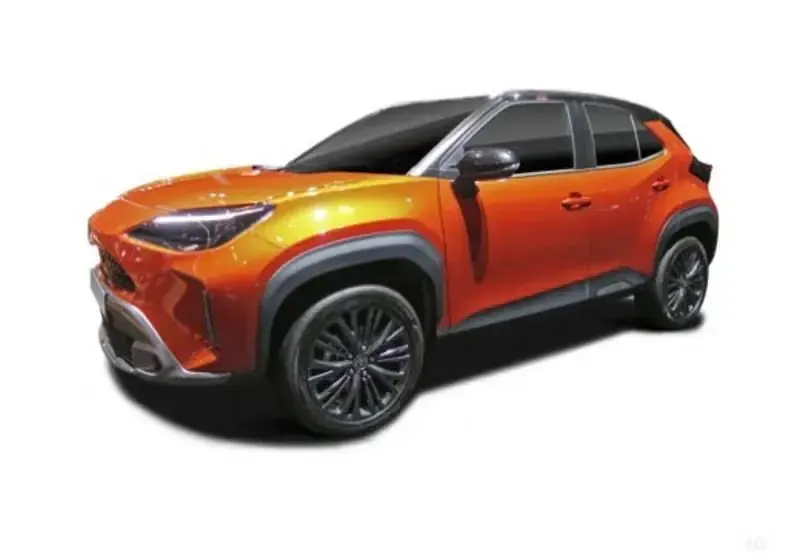 Usata Toyota Yaris Cross Lounge 116 CV (85 kW) 2024 Argento SUV
