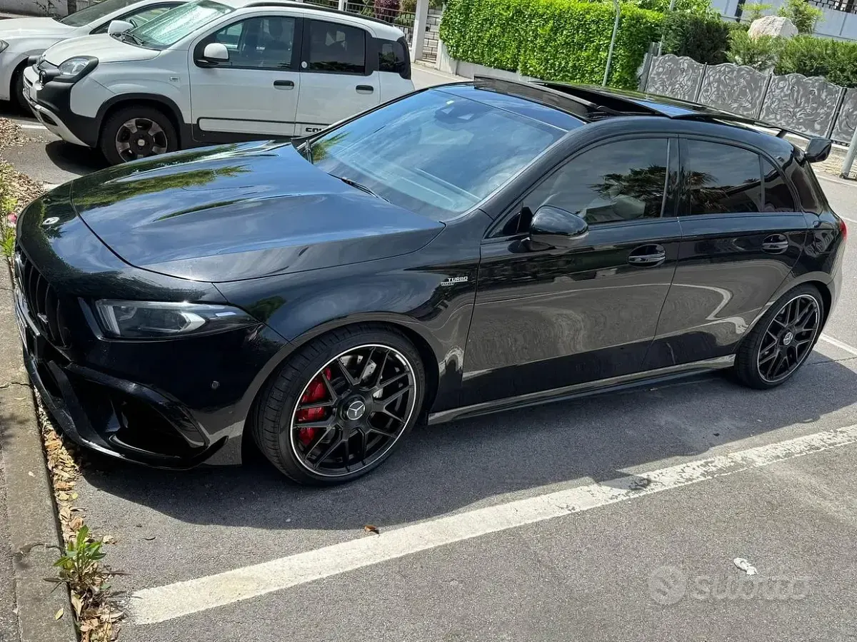 Usata Mercedes A45 AMG 421 CV (309 kW) 2020 Nero Utilitaria