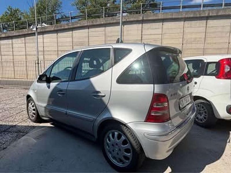 Usata Mercedes A170 Elegance 95 CV (69 kW) 2005 Argento Monovolume