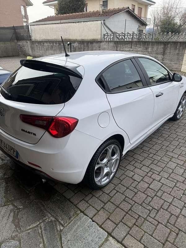 Begagnad Alfa Romeo Giulietta Super 150 HK (110 kW) 2018 Halvkombi