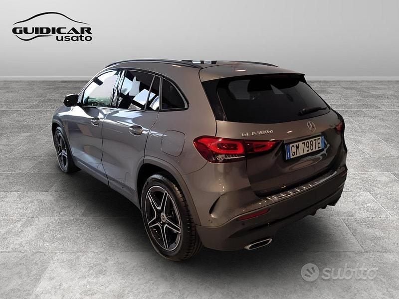 Usata Mercedes GLA180 Premium 116 CV (85 kW) 2023 Grigio SUV
