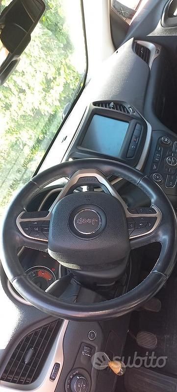 Usata Jeep Cherokee Limited 140 CV (102 kW) 2014 Grigio SUV