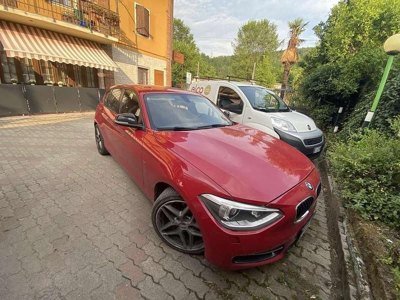 Usata 2012 BMW 118 Sport Line Due volumi | 5000 € (Ottimo prezzo) - Immagine 1/4
