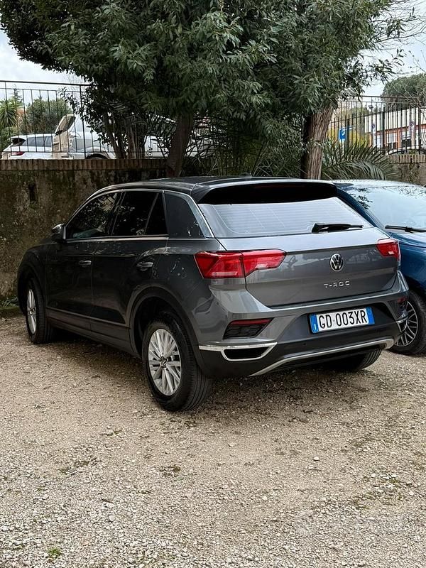 Usata VW T-Roc 150 CV (110 kW) 2021 Grigio SUV