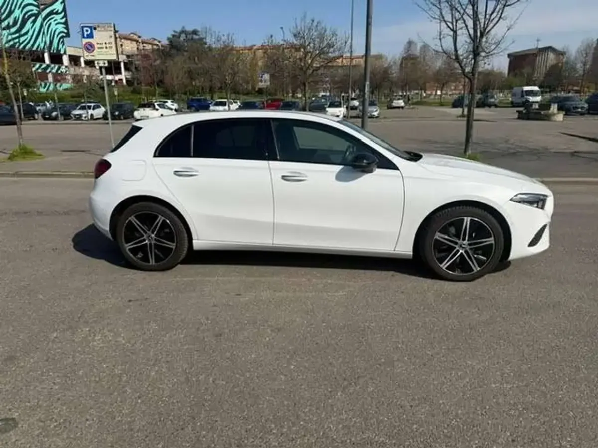 Usata Mercedes A250 218 CV (160 kW) 2023 Bianco Berlina