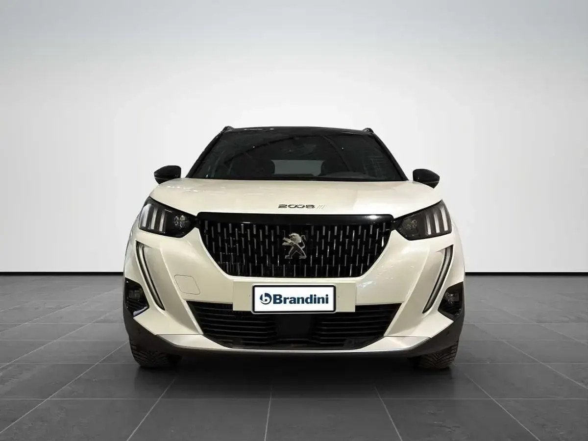 Usata Peugeot 2008 GT 155 CV (114 kW) 2020 Galpine white SUV