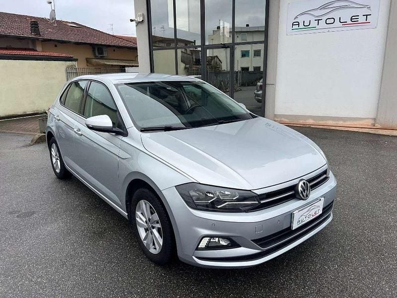 Argento Usata 2017 VW Polo Business Tre volumi | 9999 € (Buon prezzo) - Immagine 1/4