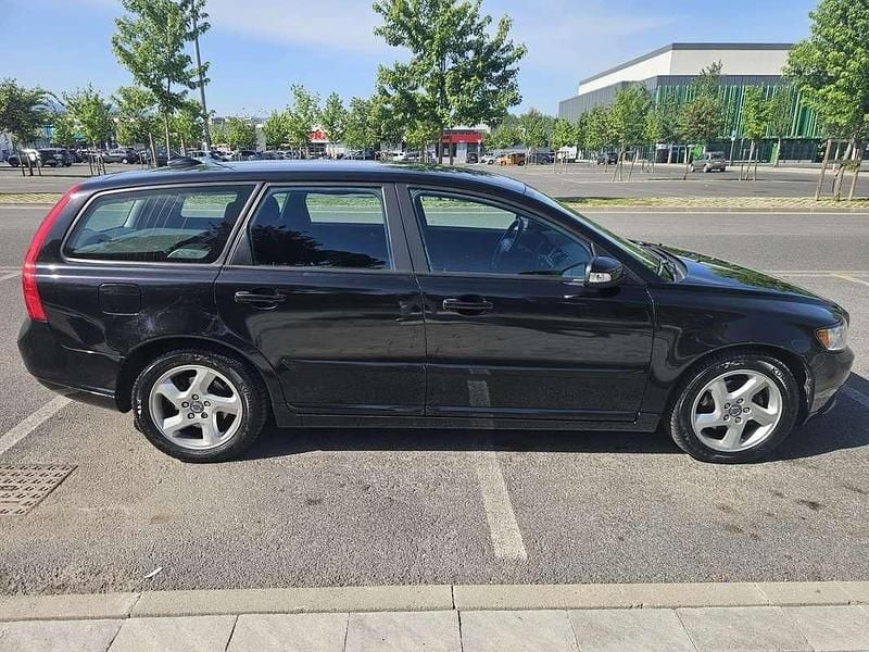 Usata Volvo V50 114 CV (83 kW) 2012 Nero Station wagon