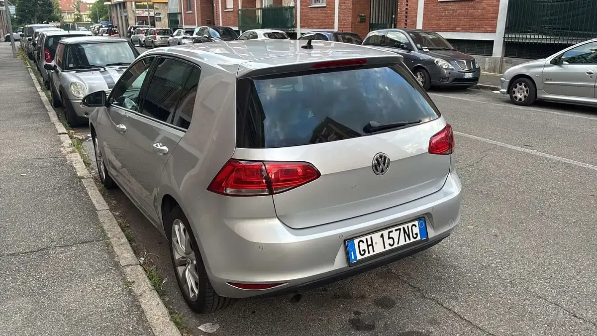 Usata VW Golf VII LOUNGE 110 CV (80 kW) 2015 Berlina