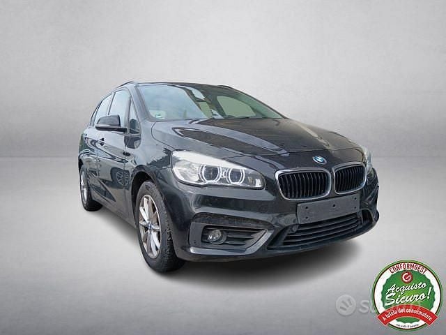 Usata BMW 218 Active Tourer Sport Line 150 CV (110 kW) 2015 Nero Monovolume