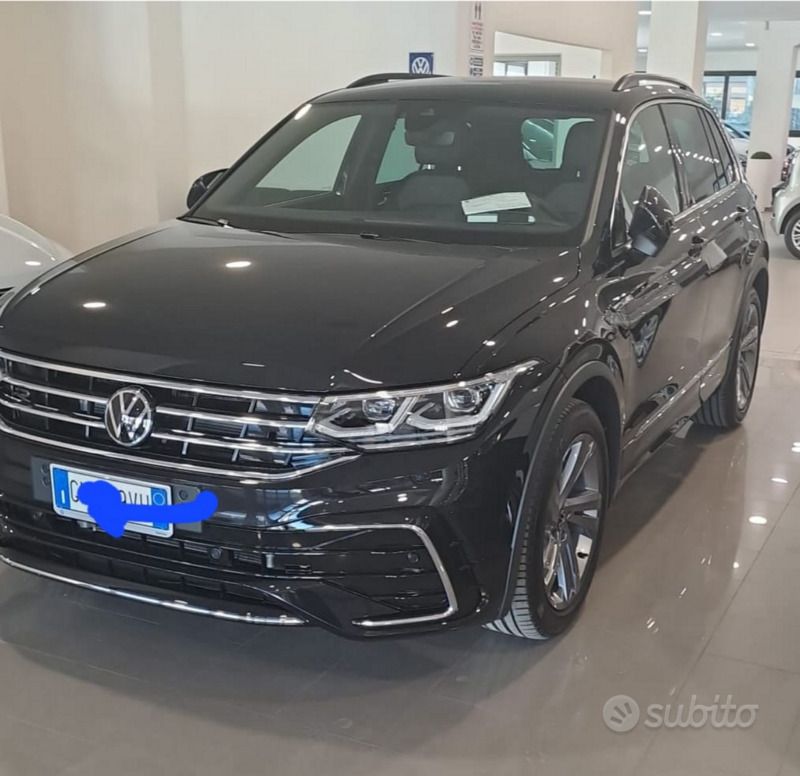 Nero Usata 2023 VW Tiguan R-line SUV | 36.900 € (Molto cara) - Immagine 1/1