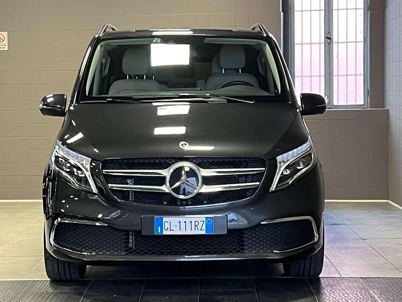 Usata Mercedes V300 Premium 237 CV (174 kW) 2022 Grigio Monovolume