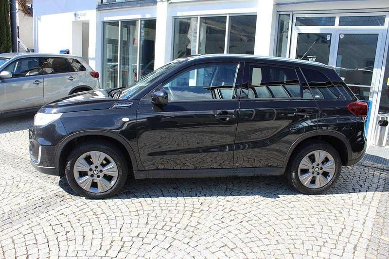 Usata Suzuki Vitara 111 CV (81 kW) 2019 Nero SUV