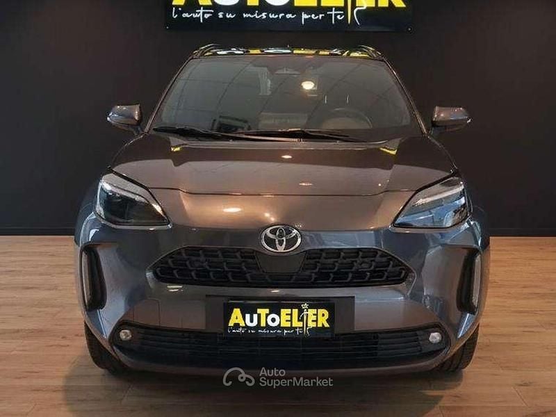 Nuova Toyota Yaris Cross Trend 117 CV (86 kW) 2026 Gray SUV