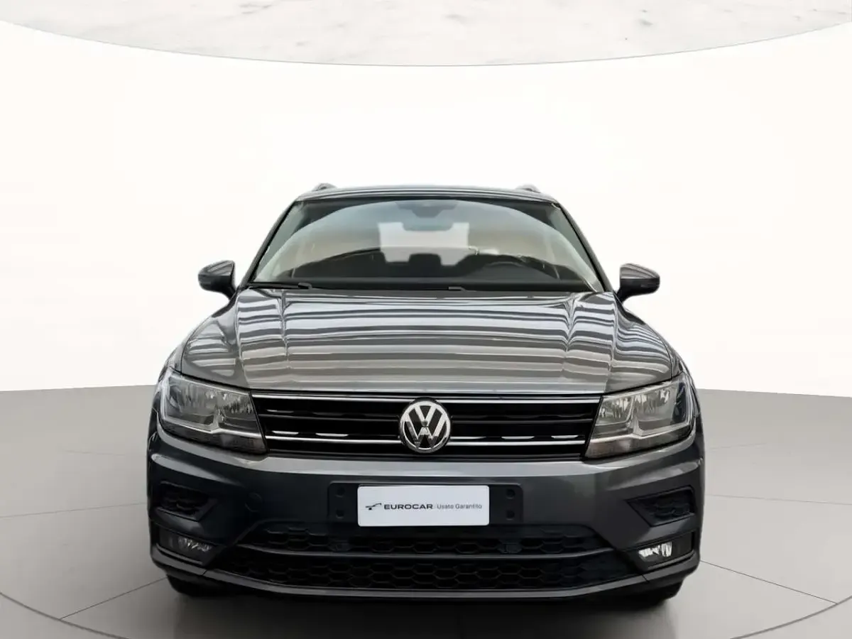 Usata VW Tiguan Business 150 CV (110 kW) 2020 Indium grey metallizzato SUV