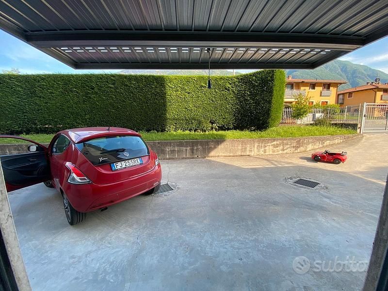 Usata Lancia Ypsilon 69 CV (50 kW) 2017 Rosso Utilitaria