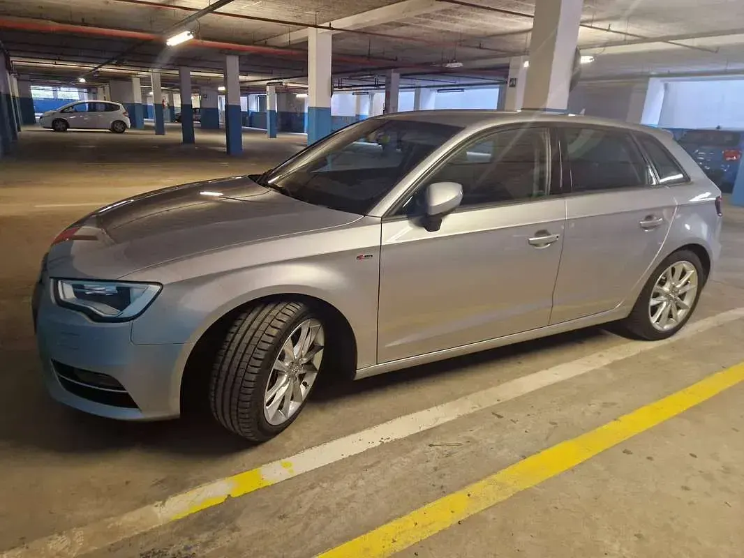 Usata Audi A3 Young 125 CV (91 kW) 2016 Argento Berlina