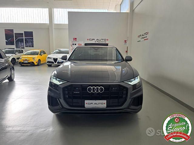 Usata Audi Q8 Sport 286 CV (210 kW) 2021 Grigio SUV