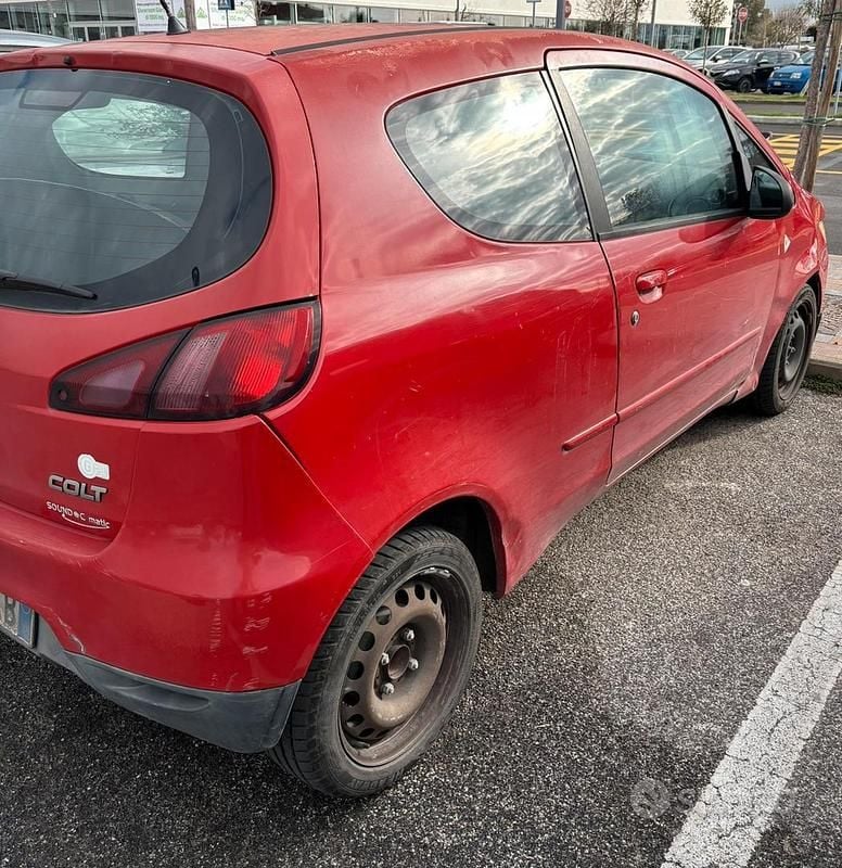 Usata Mitsubishi Colt 75 CV (55 kW) 2010 Rosso Berlina