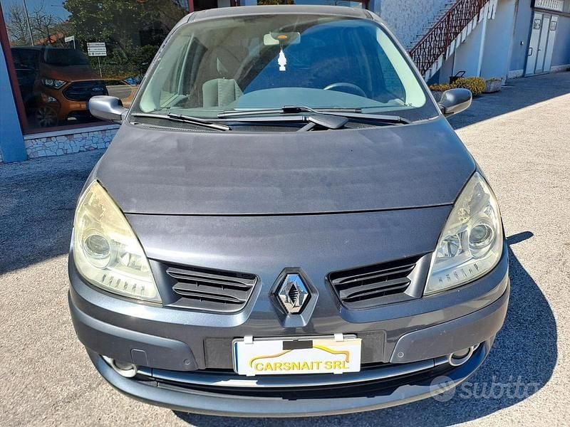 Usata Renault Scénic II Exception 106 CV (77 kW) 2007 Grigio Monovolume