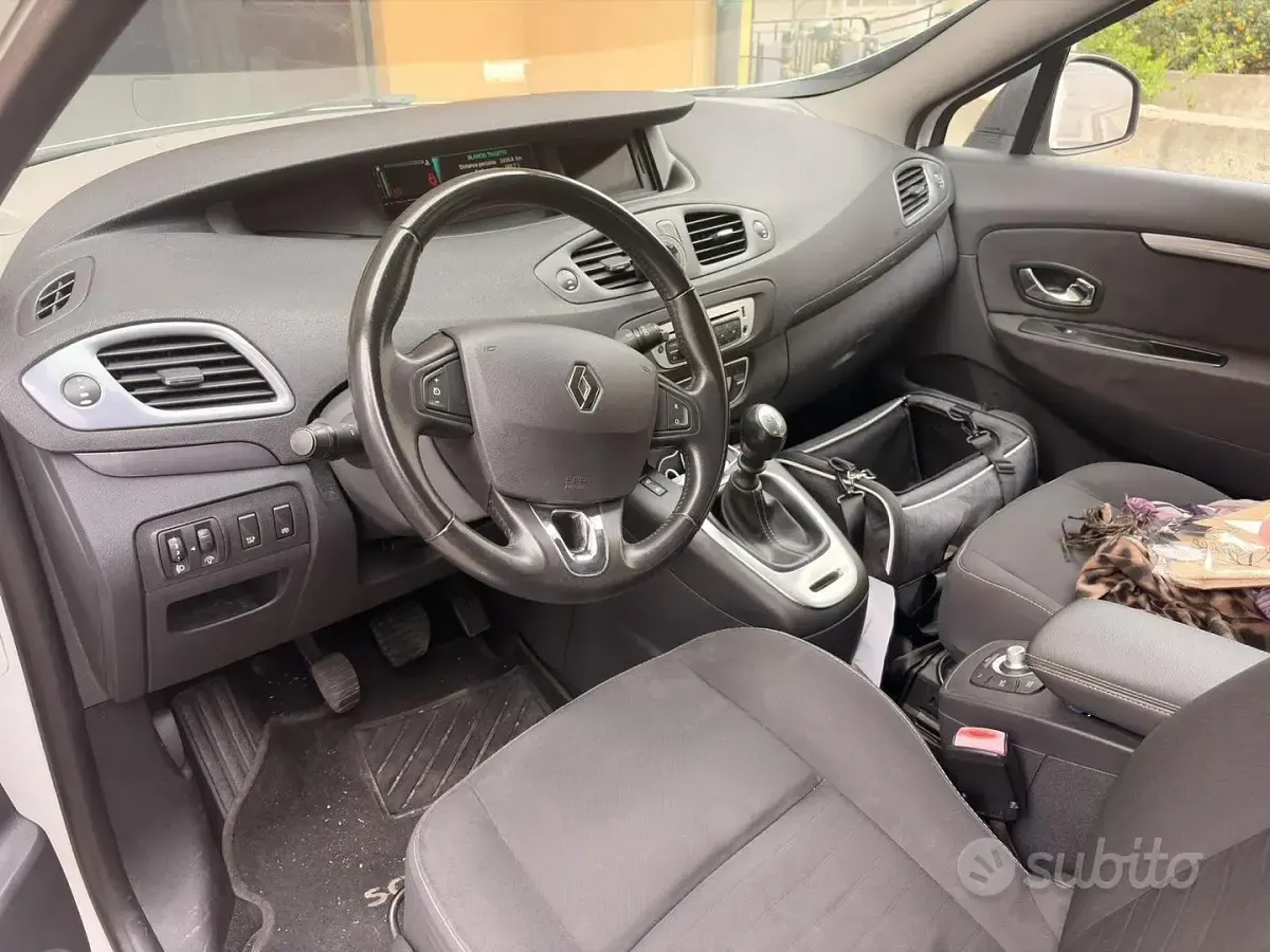 Usata Renault Scénic XMOD 110 CV (80 kW) 2015 Bianco Monovolume