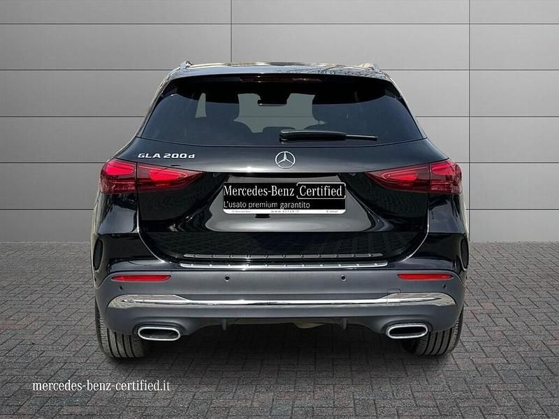 Usata Mercedes GLA200 Premium 150 CV (110 kW) 2024 Nero metallizzato SUV