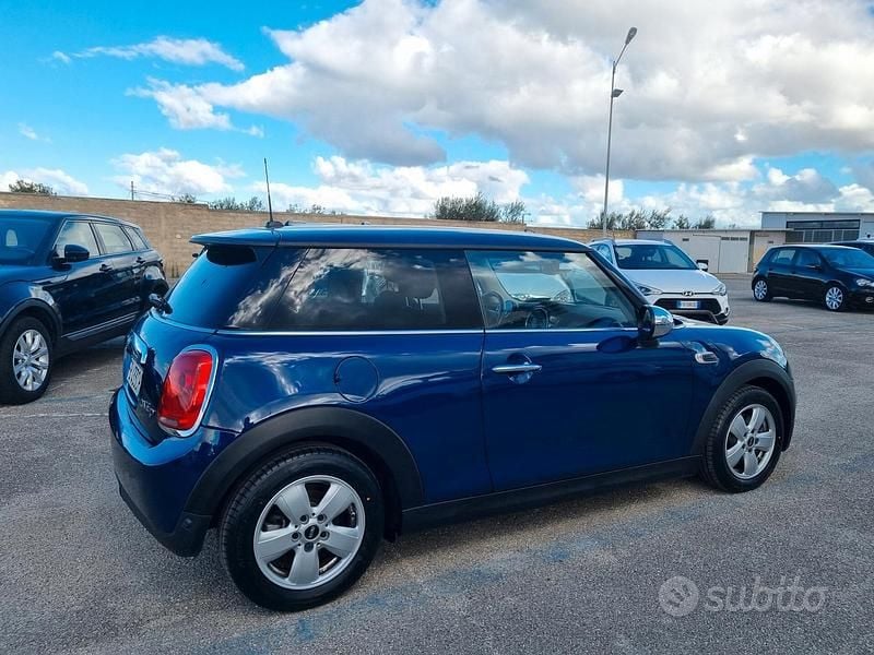 Usata Mini One D Business 95 CV (69 kW) 2015 Blu Utilitaria