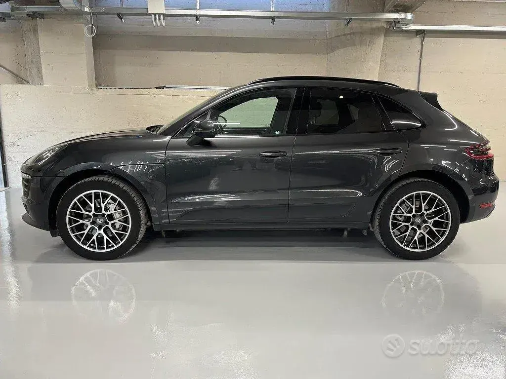 Usata Porsche Macan 250 CV (183 kW) 2016 Grigio scuro SUV