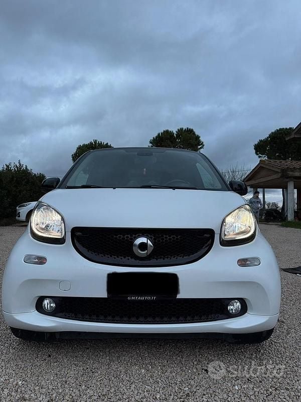 Bianco Usata 2015 Smart ForTwo Coupé Passion Coupé | 12.500 € - Immagine 1/4