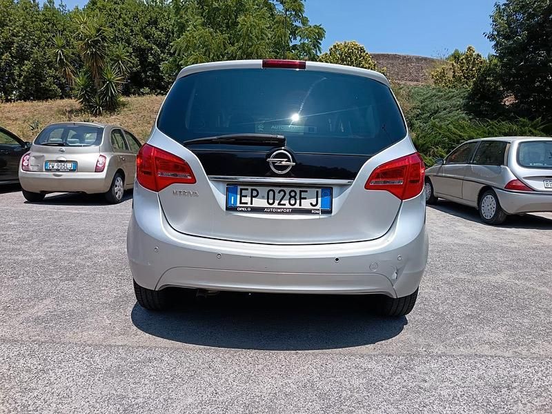 Usata Opel Meriva 120 CV (88 kW) 2012 Grigio Monovolume