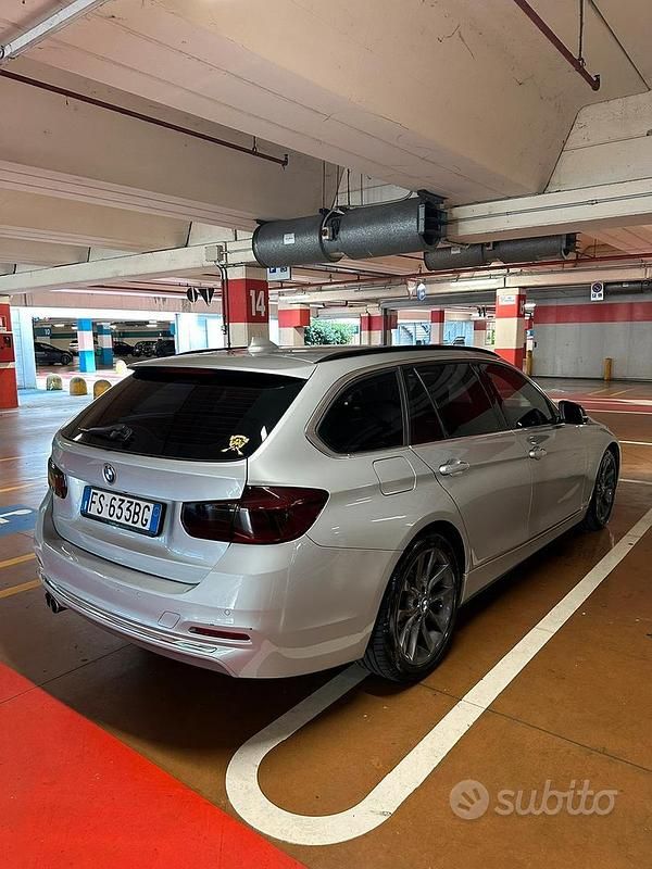 Usata BMW 320 Luxury Line 190 CV (139 kW) 2018 Grigio Station wagon