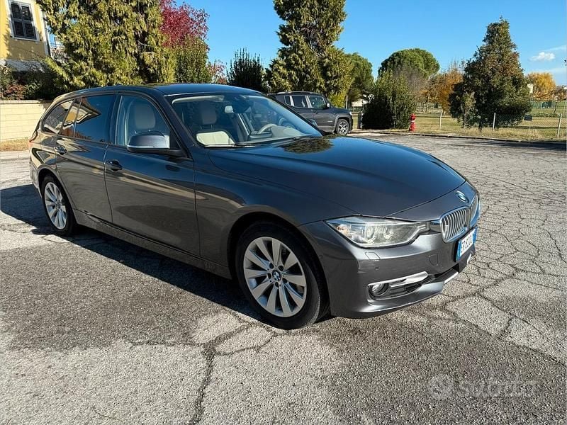 Grigio Usata 2014 BMW 330 Comfort Edition Station wagon | 6999 € (Super prezzo) - Immagine 1/4