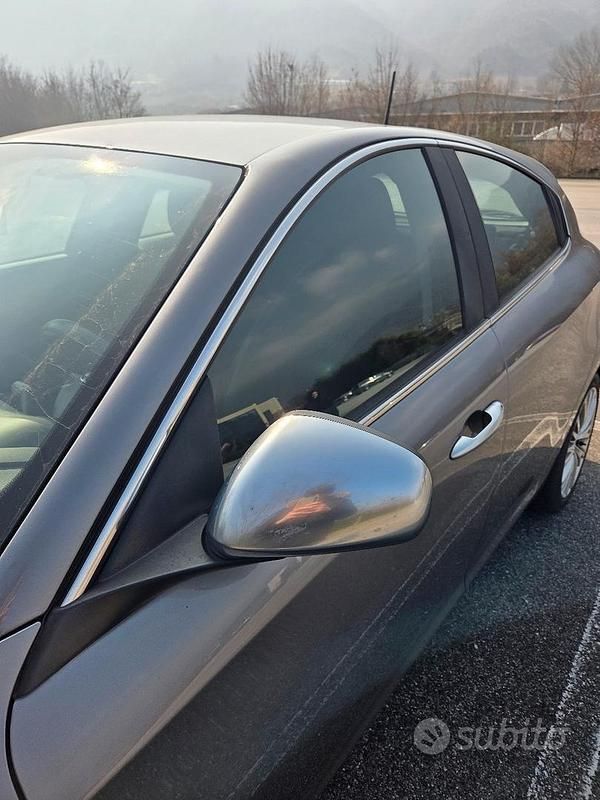 Usata Alfa Romeo Giulietta Super 120 CV (88 kW) 2016 Grigio Utilitaria