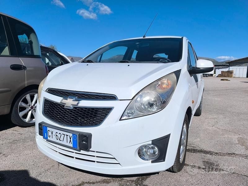 Usata Chevrolet Spark 68 CV (50 kW) 2011 Bianco Utilitaria