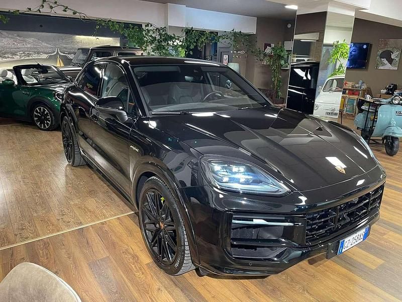 Usata Porsche Cayenne Coupe 305 CV (224 kW) 2025 Nero Coupé