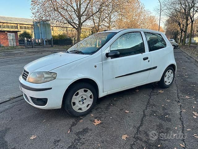 Usata Fiat Punto 2003 Bianco Berlina
