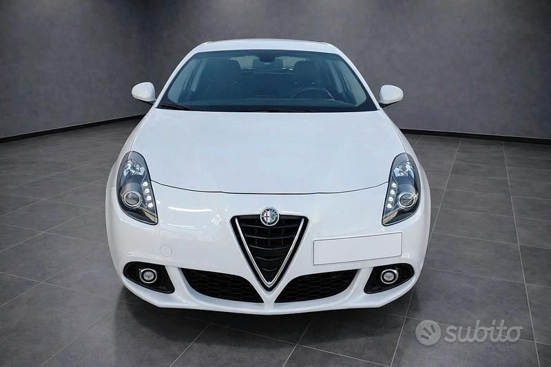 Usata Alfa Romeo Giulietta 105 CV (77 kW) 2014 Bianco Utilitaria